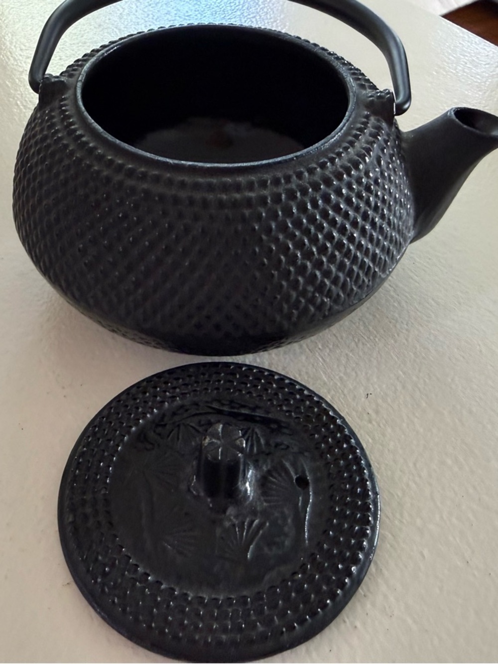 Black Cast Iron Japanese Tetsubin Teapot with Lid
